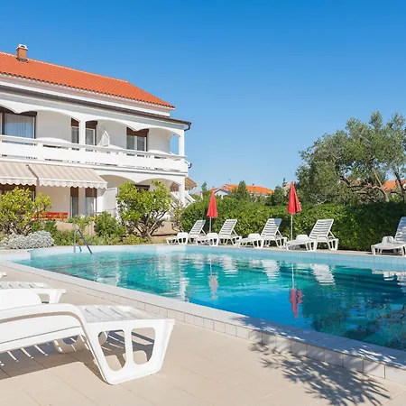 Vesela-3 By Interhome * Вир