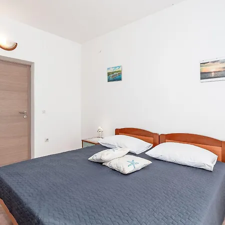 Vesela-3 By Interhome